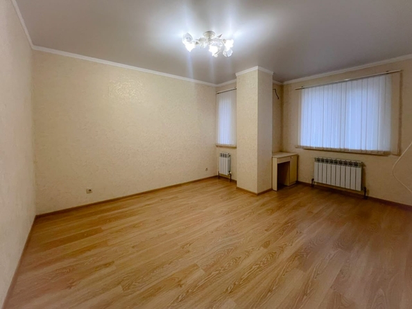 
  Продается 2-комн. квартира, 68 м², 20-я улица ул, д. 43
. Фото 4.