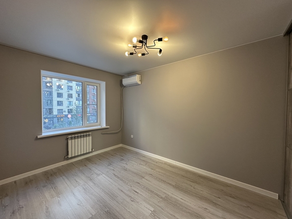 
  Продается 1-комн. квартира, 29.2 м², Берберовская ул, д. 14
. Фото 3.