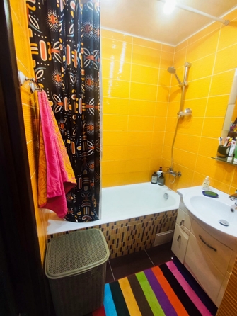 
  Продается 2-комн. квартира, 57 м², Извилистая ул, д. 10
. Фото 6.