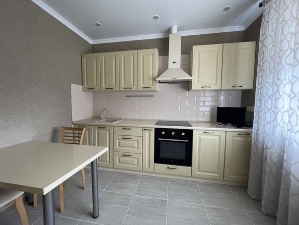 
  Продается 2-комн. квартира, 57 м², Дунаевского пер, д. 17
. Фото 1.