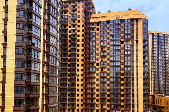 
  Продается 1-комн. квартира, 41.9 м², Ларина ул, д. 45
. Фото 2.