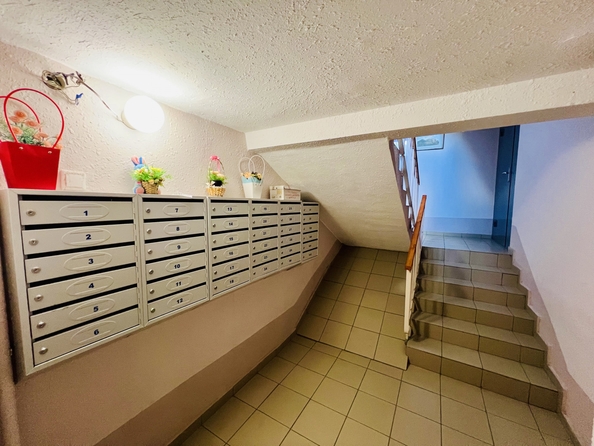 
  Продается 3-комн. квартира, 62.2 м², Вятская ул, д. 57
. Фото 12.