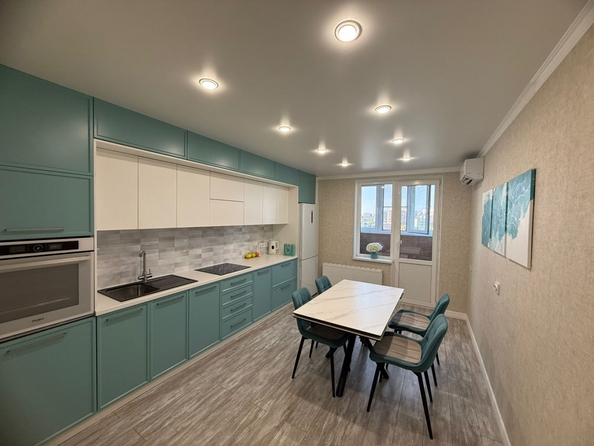 
  Продается 3-комн. квартира, 82.5 м², 2-я Краснодарская ул, д. 169б
. Фото 1.