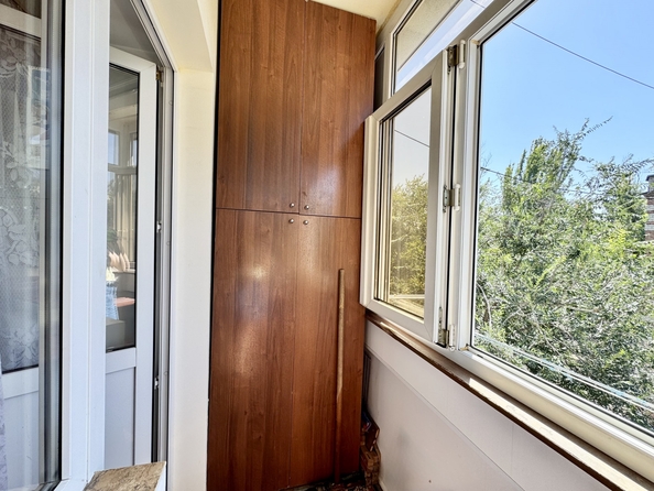 
  Продается 3-комн. квартира, 50.8 м², 40-летия Победы пр-кт, д. 63
. Фото 9.