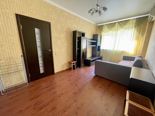 
  Продается 1-комн. квартира, 35 м², Извилистая ул, д. 19
. Фото 5.