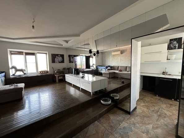 
  Продается 1-комн. квартира, 43 м², Благодатная ул, д. 211
. Фото 1.