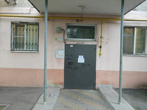 
  Продается 3-комн. квартира, 46.8 м², Стачки пр-кт, д. 182
. Фото 4.