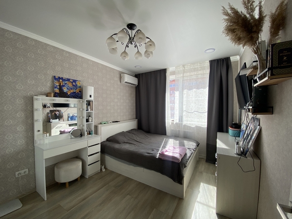
  Продается 2-комн. квартира, 57 м², Шаповалова ул, д. 1
. Фото 3.