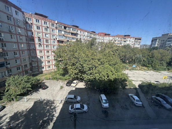 
  Продается 1-комн. квартира, 37 м², Зорге ул, д. 27
. Фото 2.