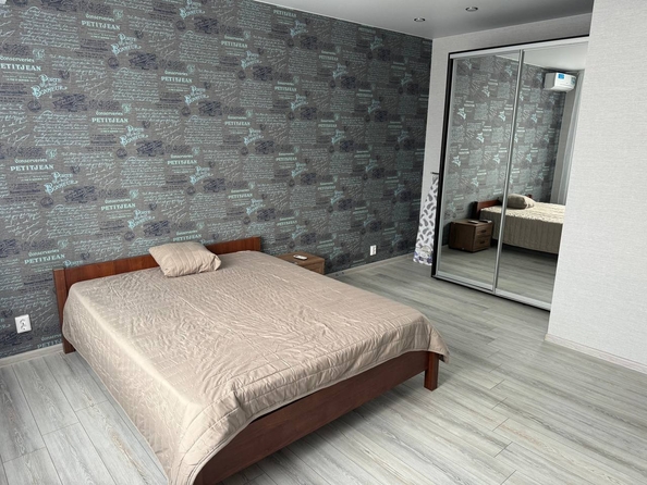 
  Сдается 1-комн. квартира, 38 м², Ткачева ул, д. 32
. Фото 2.