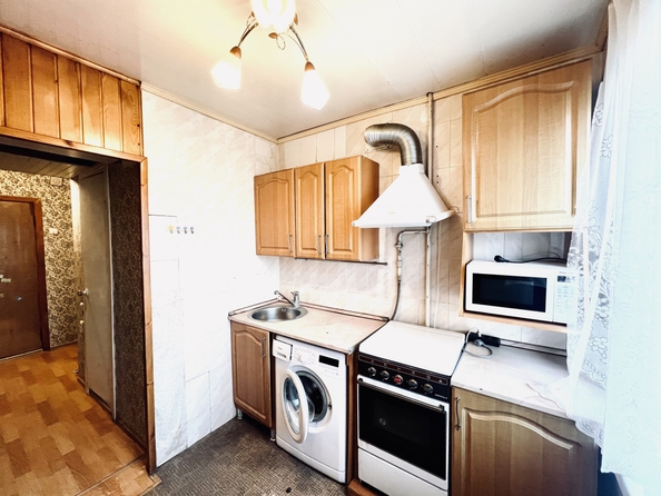 
  Продается 1-комн. квартира, 30.6 м², Туполева ул, д. 18
. Фото 2.