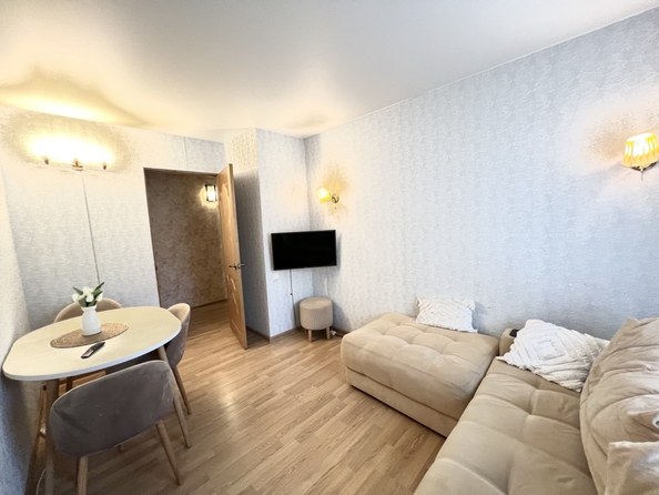 
  Продается 3-комн. квартира, 58.7 м², 40-летия Победы пр-кт, д. 13
. Фото 2.