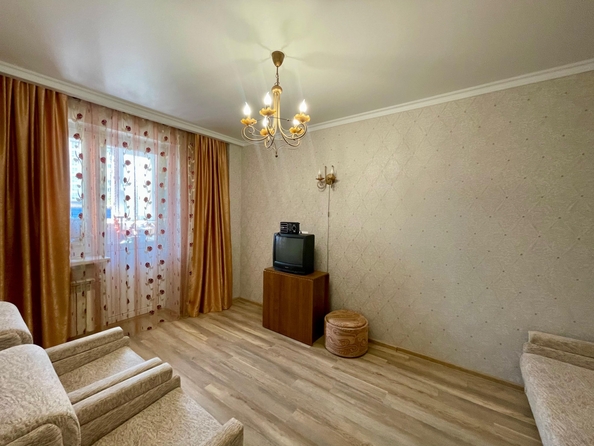 
  Продается 1-комн. квартира, 34 м², Батуринская ул, д. 169
. Фото 3.