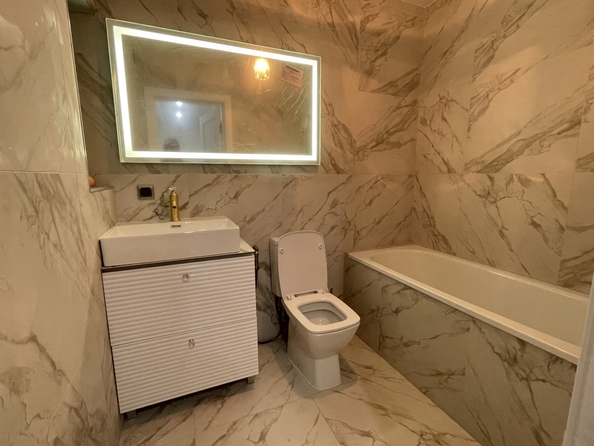 
  Продается 2-комн. квартира, 52 м², Оганова ул, д. 20
. Фото 3.