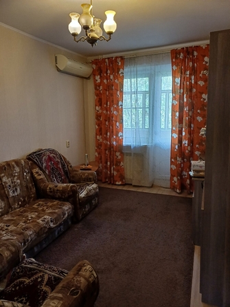 
  Продается 3-комн. квартира, 64.9 м², Комарова б-р, д. 18/2
. Фото 5.