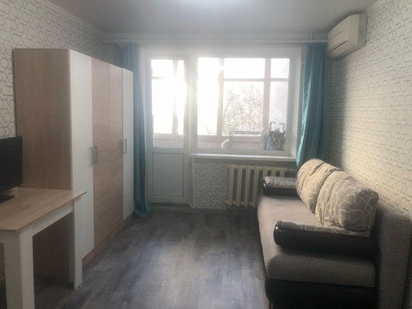 
  Продается 1-комн. квартира, 30 м², Добровольского ул, д. 40
. Фото 1.