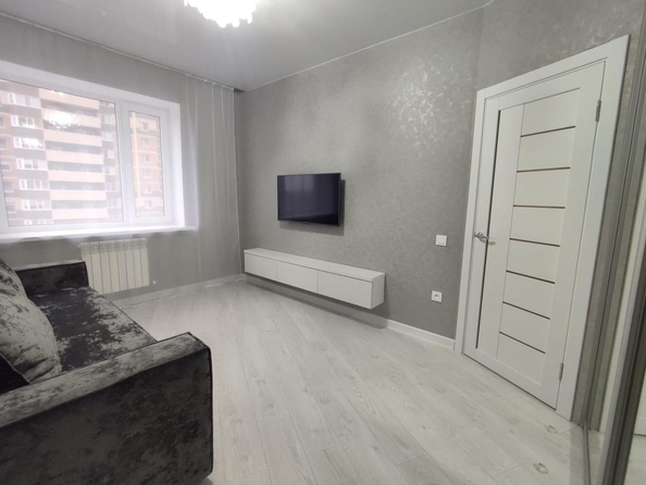 
  Продается 1-комн. квартира, 30 м², Городовикова ул, д. 38
. Фото 2.