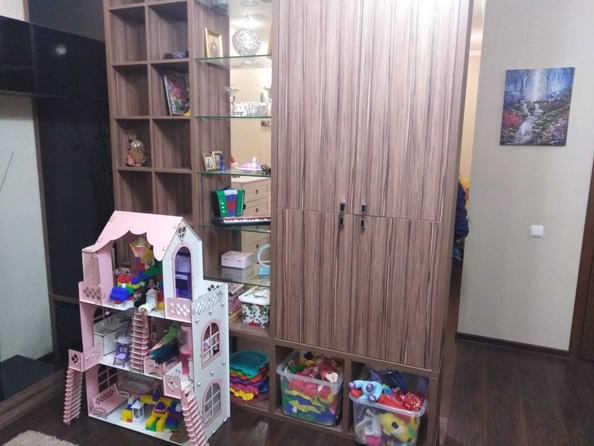 
  Продается 2-комн. квартира, 61 м², Варфоломеева ул, д. 265
. Фото 4.