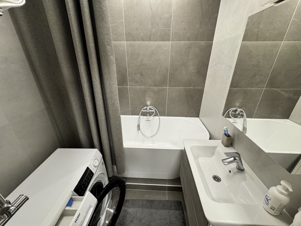 
  Продается 2-комн. квартира, 63 м², Берберовская ул, д. 8
. Фото 7.