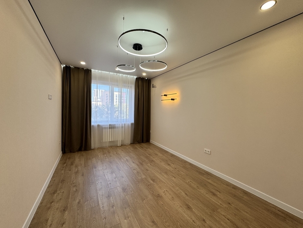 
  Продается 2-комн. квартира, 52 м², Берберовская ул, д. 32
. Фото 3.
