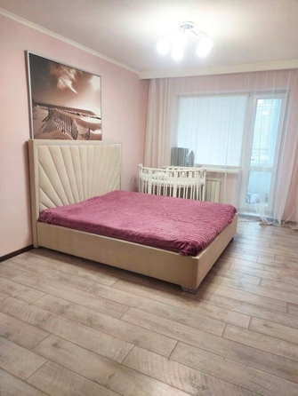 
   Продам 3-комнатную, 84 м², Думенко ул, 11Д

. Фото 15.
