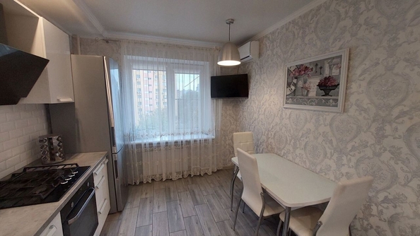 
  Продается 3-комн. квартира, 67 м², Каширская ул, д. 4/4
. Фото 1.