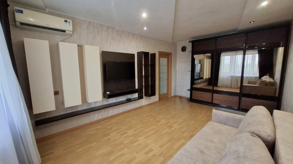 
  Продается 1-комн. квартира, 39 м², 40-летия Победы пр-кт, д. 75
. Фото 1.