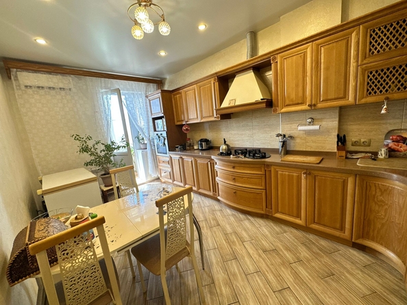 
  Продается 2-комн. квартира, 66 м², Матросова ул, д. 35
. Фото 16.