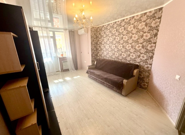 
  Продается 1-комн. квартира, 34 м², Платова б-р, д. 2А
. Фото 4.