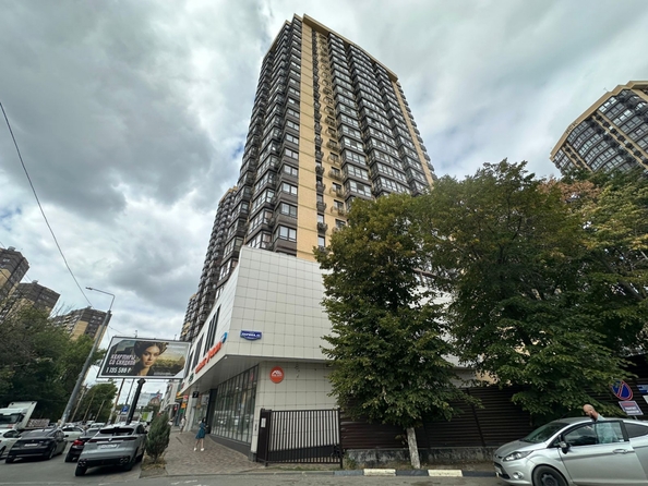 
  Продается 1-комн. квартира, 39.5 м², Ларина ул, д. 45
. Фото 2.