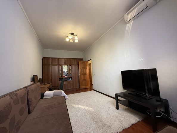 
  Продается 3-комн. квартира, 85 м², Малиновского ул, д. 70
. Фото 14.