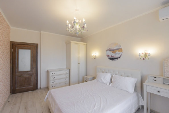 
  Продается 2-комн. квартира, 60 м², 35-я линия ул, д. 83/75
. Фото 13.