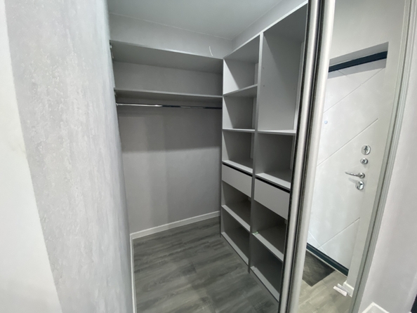 
  Продается 1-комн. квартира, 43 м², Берберовская ул, д. 9
. Фото 3.