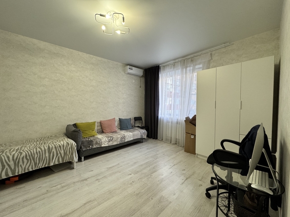 
  Продается 1-комн. квартира, 36 м², Берберовская ул, д. 2
. Фото 3.