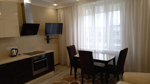 
  Сдается 2-комн. квартира, 55 м², Жданова ул, д. 15
. Фото 1.