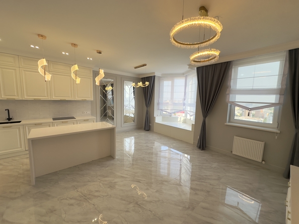 
  Продается 4-комн. квартира, 130 м², Островского пер, д. 92
. Фото 9.