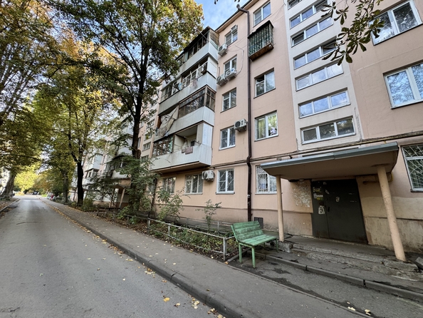
  Продается 3-комн. квартира, 48 м², 40-летия Победы пр-кт, д. 65
. Фото 8.
