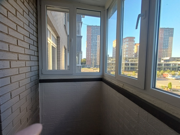 
  Продается 1-комн. квартира, 40.3 м², 40-летия Победы пр-кт, д. 63
. Фото 8.