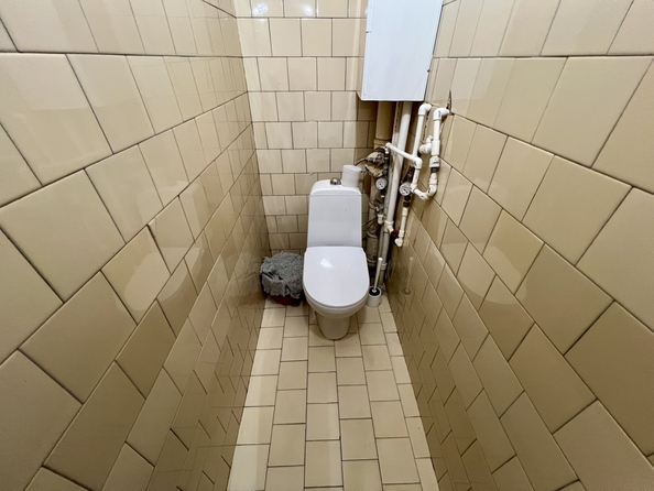 
  Продается 3-комн. квартира, 61 м², Дзержинского ул, д. 1Г
. Фото 6.