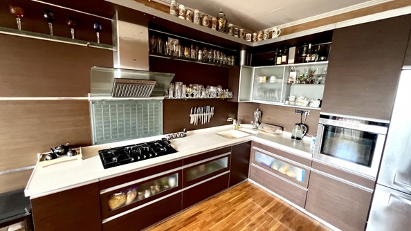 
  Продается 4-комн. квартира, 295.4 м², Магнитогорская ул, д. 134Д
. Фото 7.