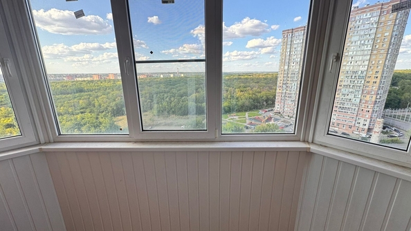 
  Продается 2-комн. квартира, 71.4 м², Вятская ул, д. 37а
. Фото 5.