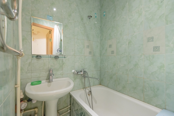 
  Продается 2-комн. квартира, 45 м², Университетский пер, д. 131
. Фото 11.