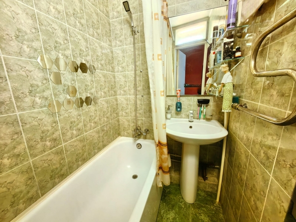 
  Продается 3-комн. квартира, 60 м², Днепропетровская ул, д. 3
. Фото 16.