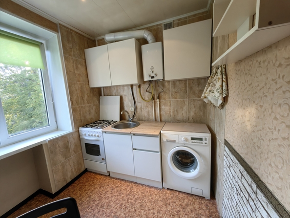 
  Продается 3-комн. квартира, 60.9 м², 40-летия Победы пр-кт, д. 53ж
. Фото 8.