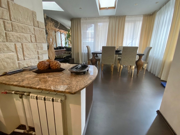 
  Продается 4-комн. квартира, 240 м², Социалистическая ул, д. 140
. Фото 10.