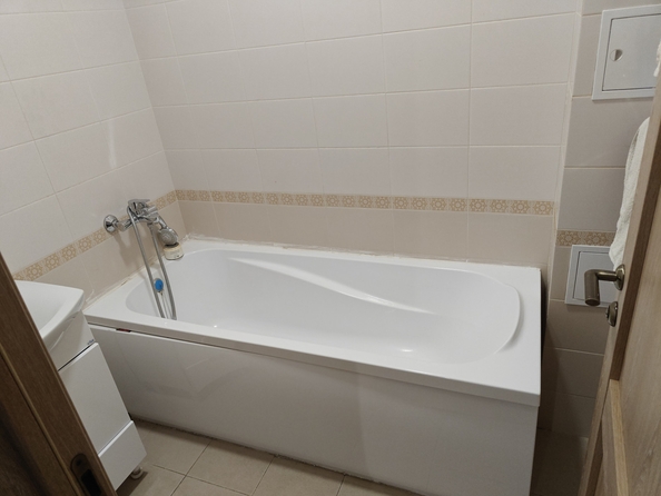 
  Продается 3-комн. квартира, 70.1 м², Комарова ул, д. 132
. Фото 14.