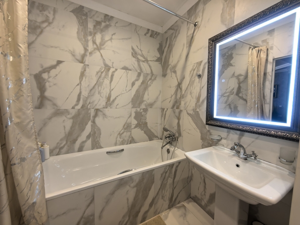 
  Продается 3-комн. квартира, 83.6 м², Закруткина ул
. Фото 8.