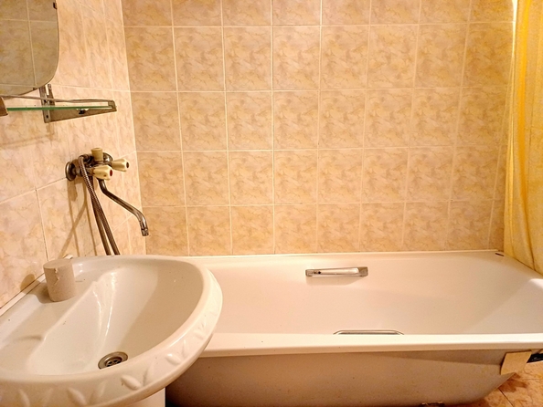 
  Продается 1-комн. квартира, 42 м², 339-й Стрелковой Дивизии ул, д. 19
. Фото 8.