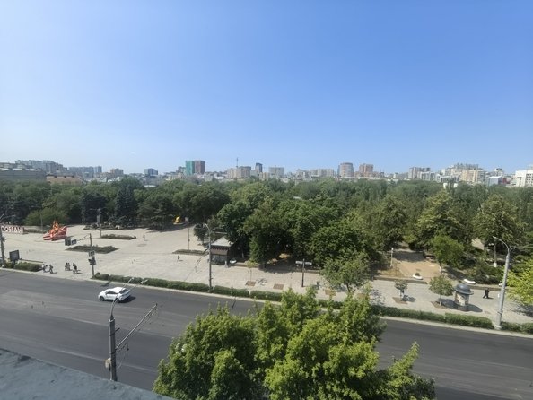 
  Продается 4-комн. квартира, 100 м², Большая Садовая ул, д. 60
. Фото 22.