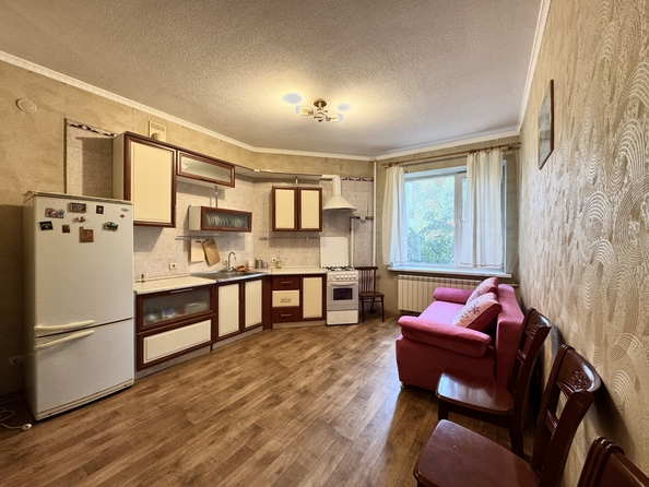 
  Продается 2-комн. квартира, 69 м², 3-я улица ул, д. 7/51
. Фото 11.